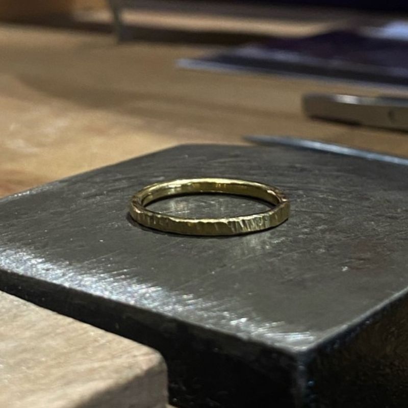 Forge your own hammered stacking rings Regiondo | Silverworks